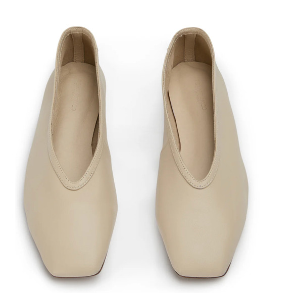 Tony Bianco Nappa Leather Ballet Flats 6.5 NWOT Cream White Square Toe Vanilla - Picture 1 of 8